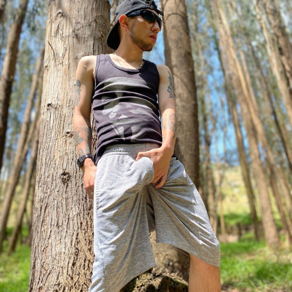 BRANDONNOVA12's Offline XXX Chat