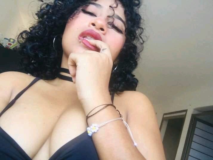 valeria_horni from stripchat