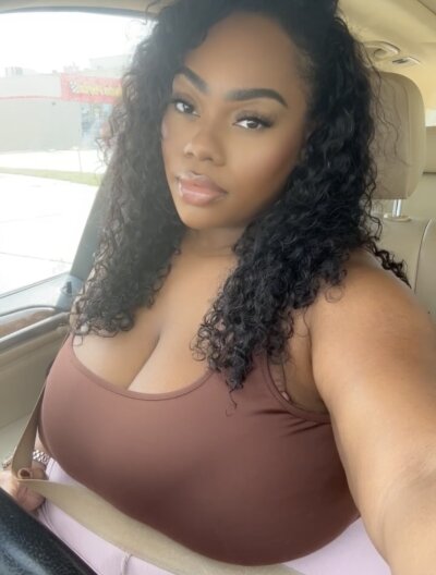 Mari_Melons on StripChat