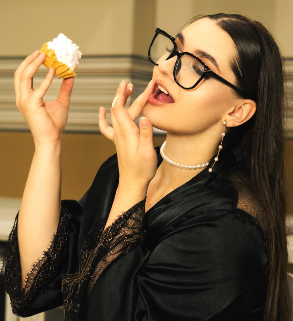 free6cams.com bella__blush livesex profile in some-secret-place-on-the-heaven cams