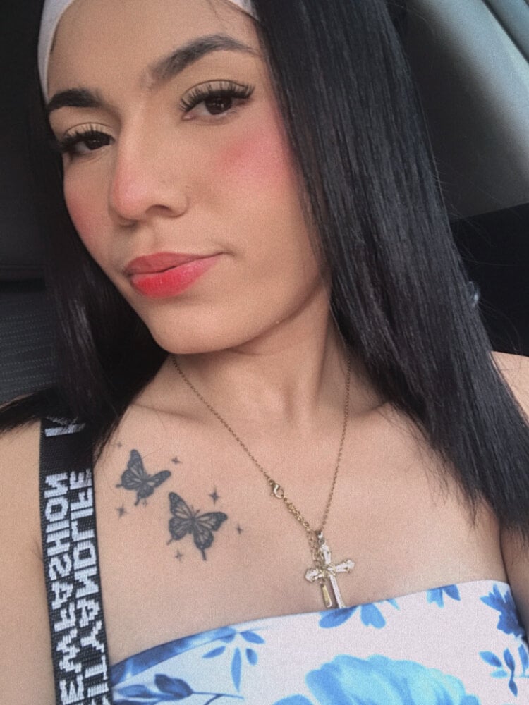 myliveeroticcams.com ariadnett_ livesex profile in straight cams