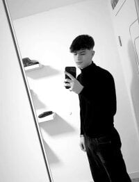 pieteroficieel's webcam live show