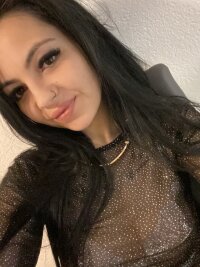 lexy27's Offline Chat Room