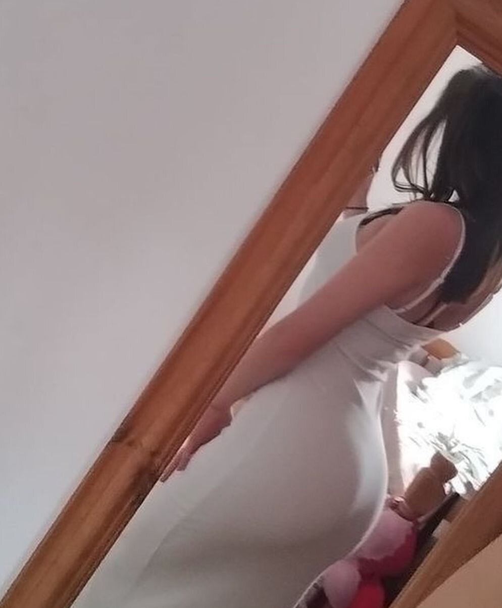 Hot_Yassmin