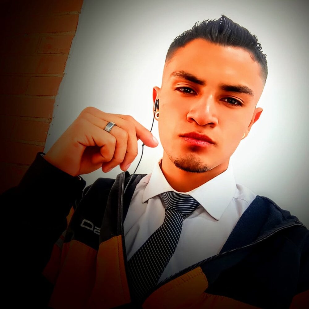 hotgenniio profile