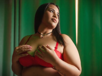 esmeraldarussell from stripchat