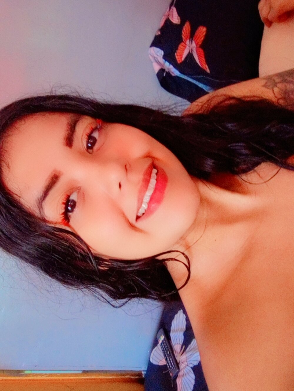 sexlivecamsites.com yulissa_milo livesex profile in english cams