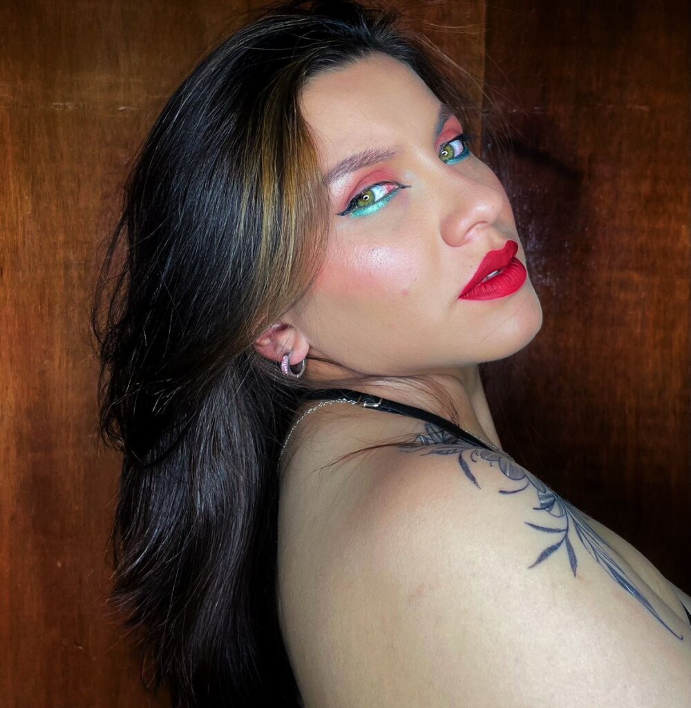 Live sex webcam photo for karlamorris_ #290049815