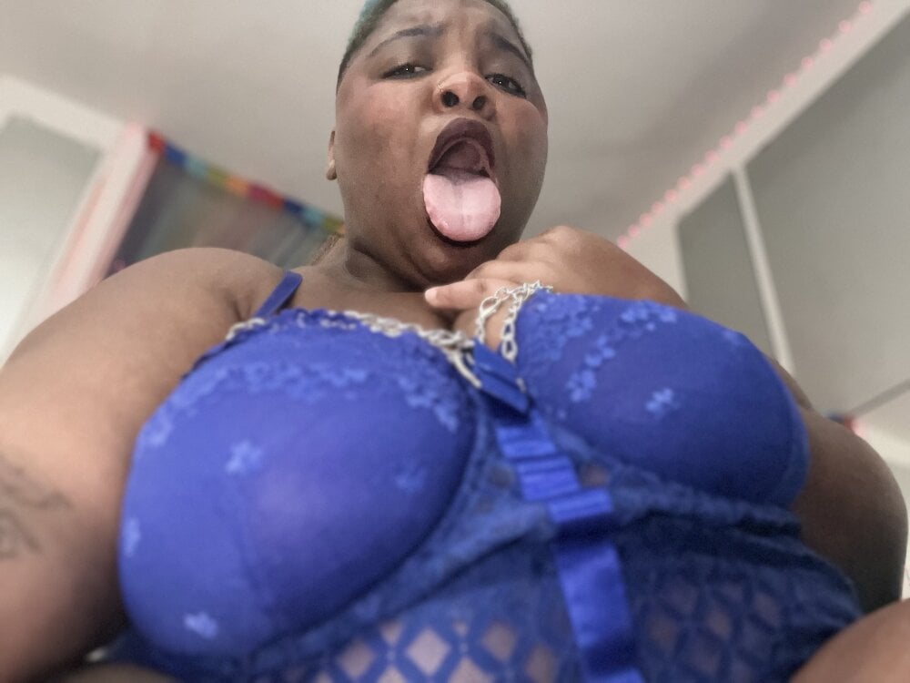 kittycrybabyy from stripchat