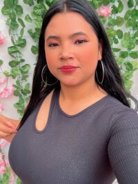 Emmi_boobs's webcam live show