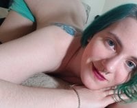 CoraliePeach's Offline Chat Room