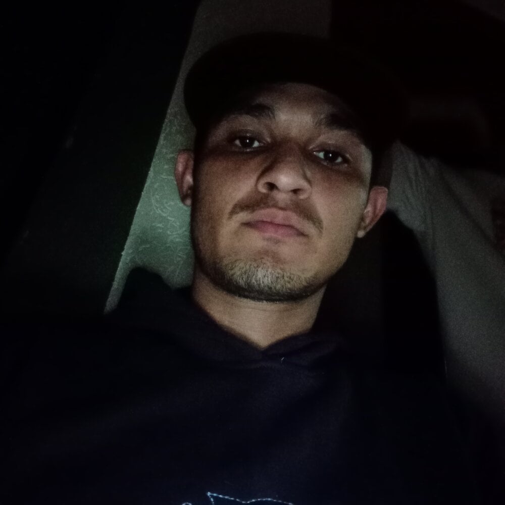 regghjjh's Offline XXX Chat