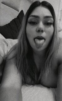 Wet-Spicy_indian_Mum live XXX chat