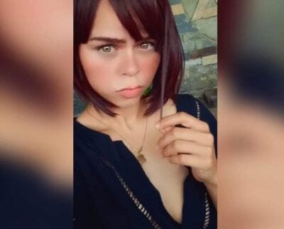 livesex.fan DarlaSpears livesex profile in green-eyes cams