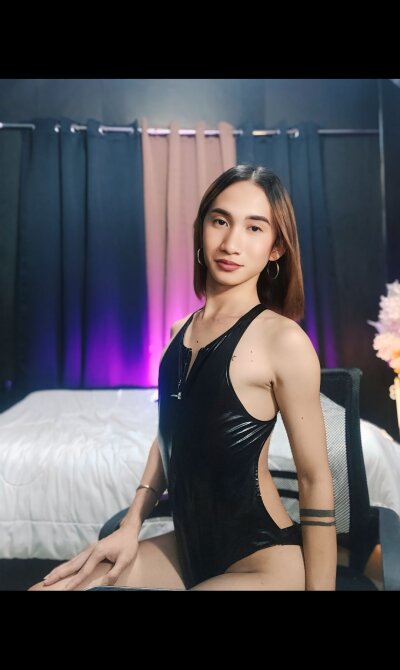 Petite_Karla_Bigcock