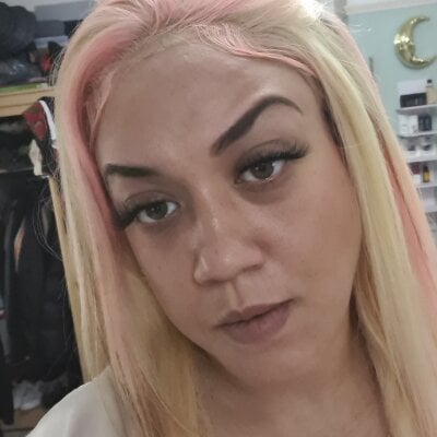 bustylexy36 Live Cam on StripChat and RICams