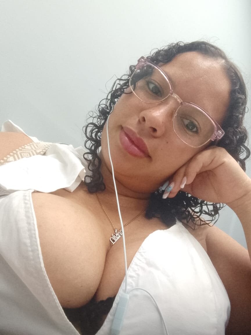 sexlivecamsites.com lulu_lynch69 livesex profile in english cams