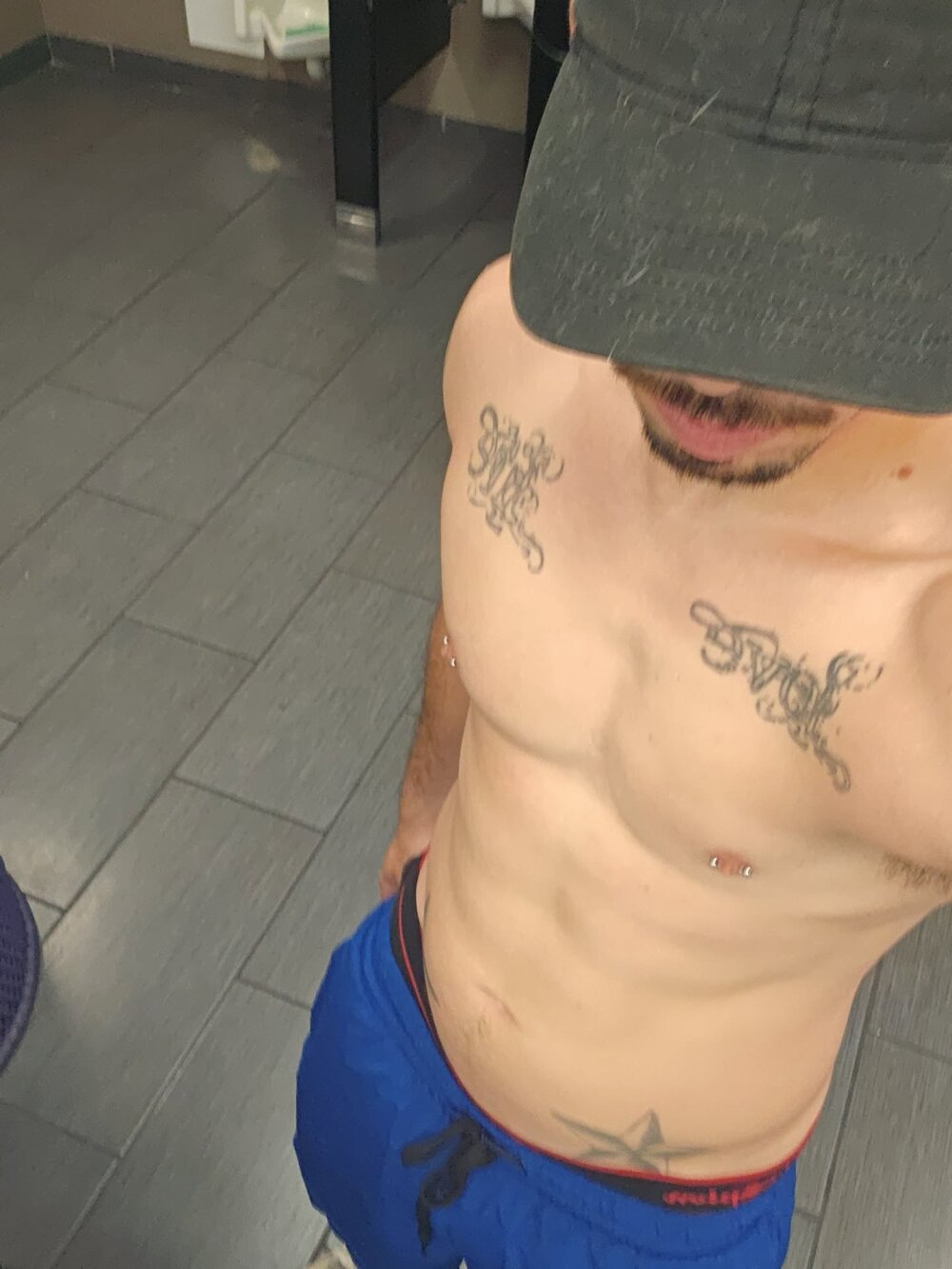 hornyguywithacam's Offline XXX Chat