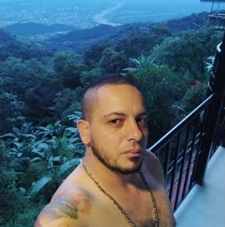 riich_dick's Offline XXX Chat