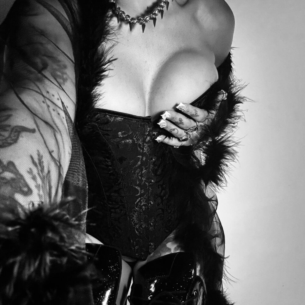 247camsex.com templenoir livesex profile in between-the-possible-and-the-unforgettable cams