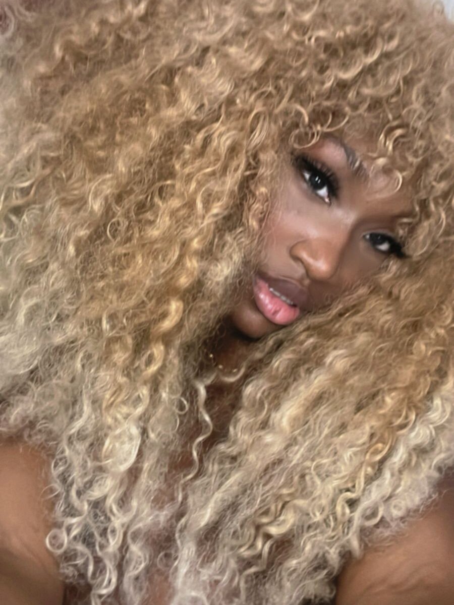 _LoanaQueen profile