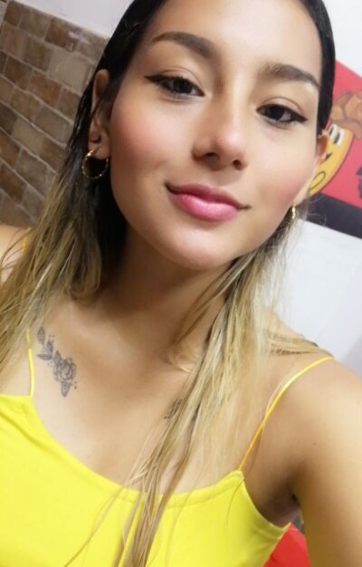 Alondra27 Stripchat Webcam Model Profile And Free Live Sex Show 1221