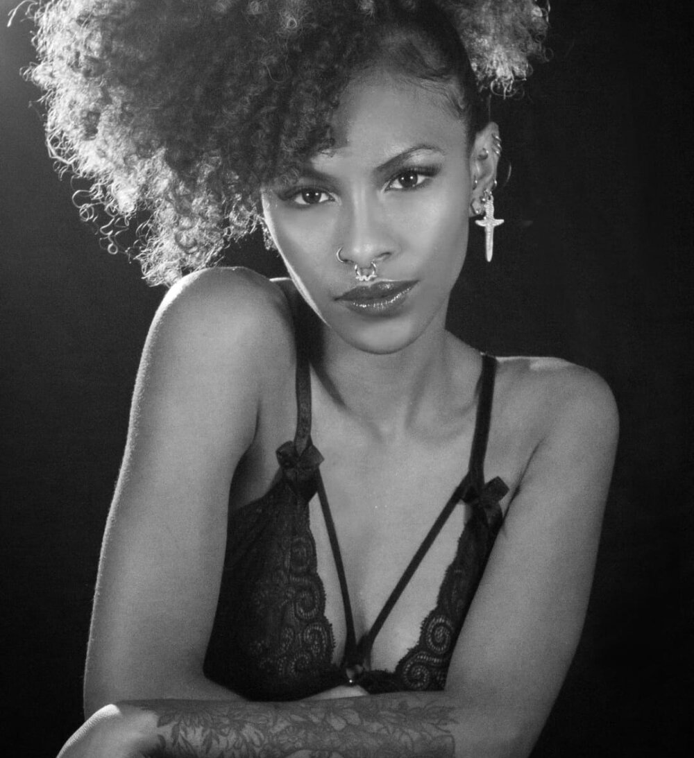 iluvcams.com naomiclay livesex profile in granny cams