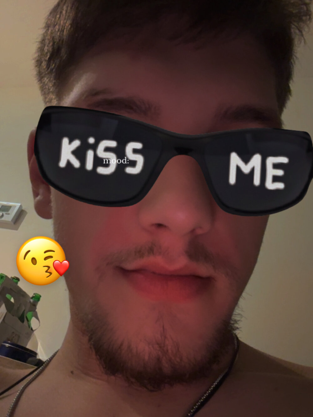 Vladut1020's Offline XXX Chat