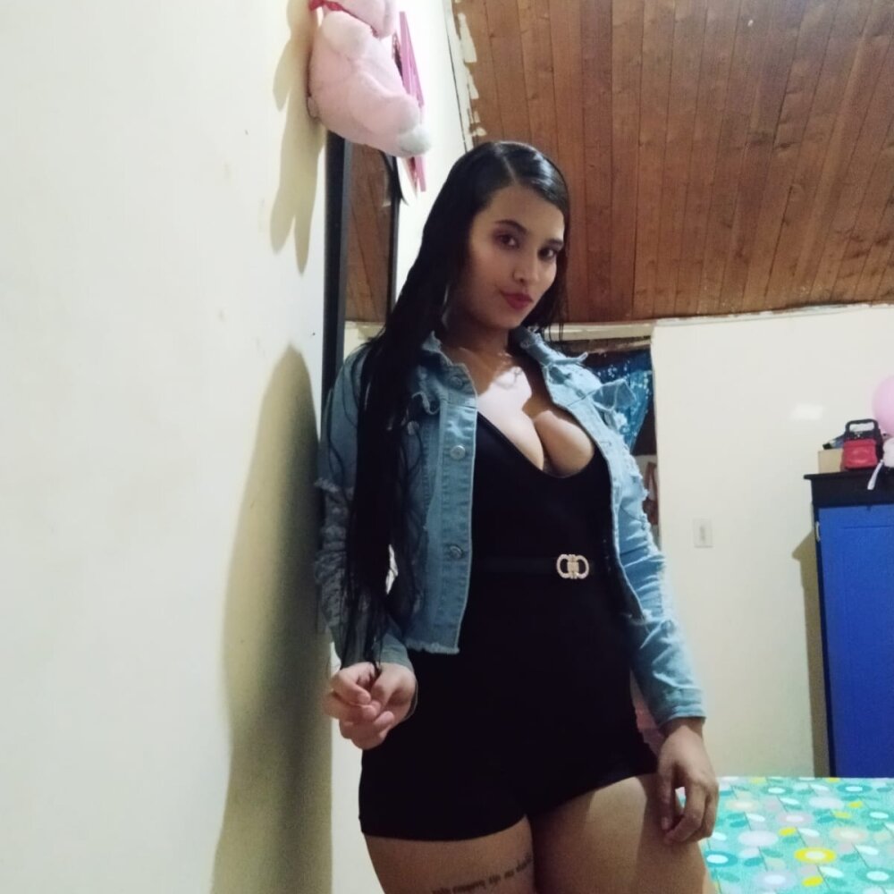 Watch  Katia-M89 live on cam at StripChat