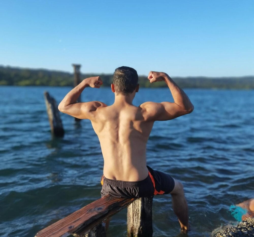 thekingacero from stripchat