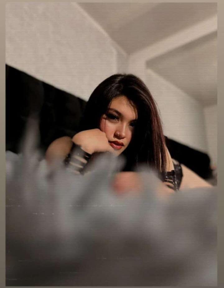 Camila_horn