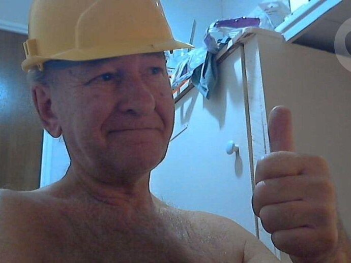 jizzer4uto's Offline XXX Chat