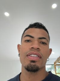 InchiefMender's webcam live show