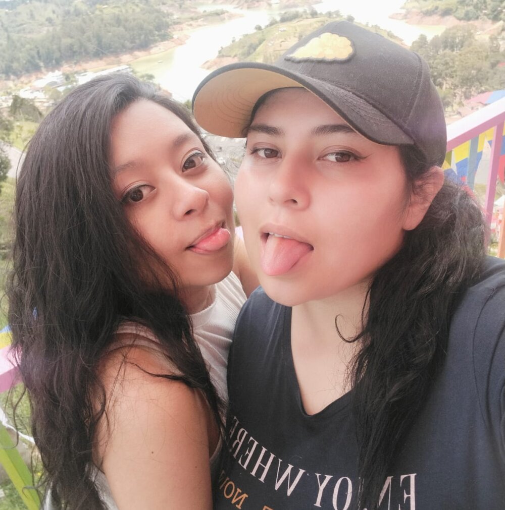 lincy_and_hanna from stripchat
