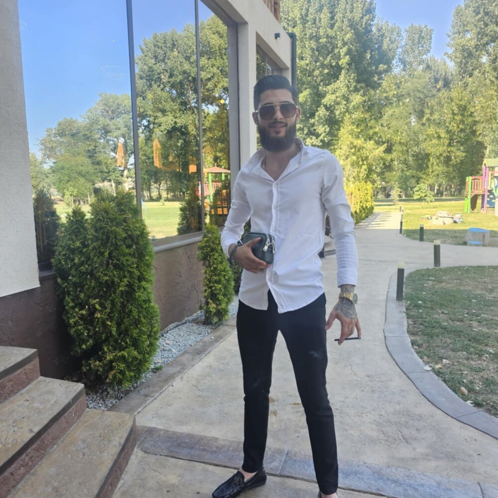 AlexFuckYou74's Offline XXX Chat