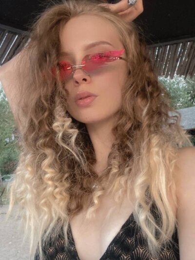 shybutterfly_ 🏺 online naked chat