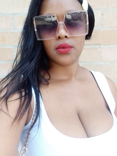 Curvydoll_xx 🈯 free live webcam