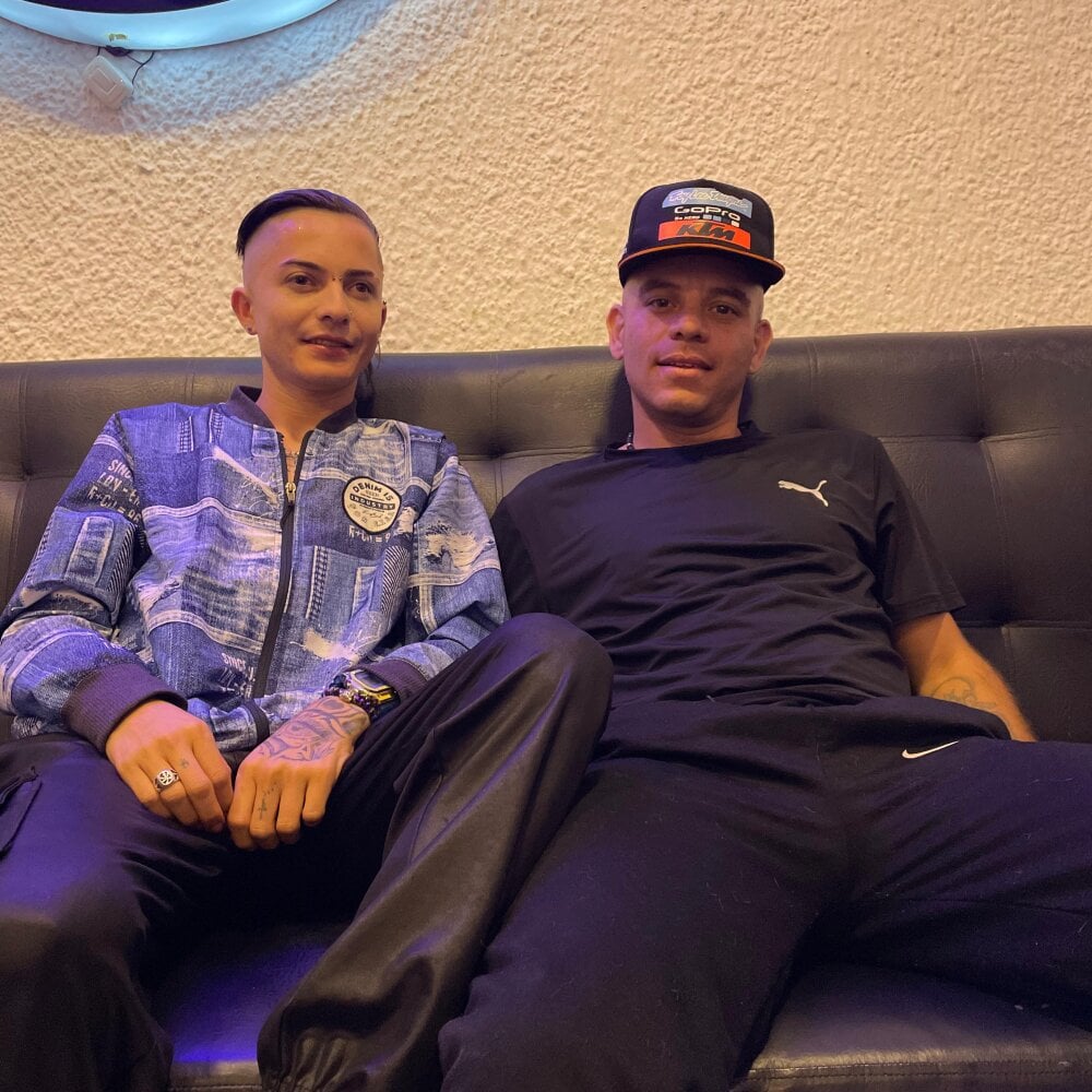 aaron_and_chris from stripchat