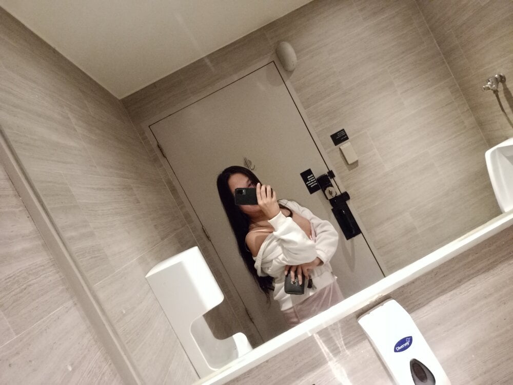 tranny_asianx from stripchat