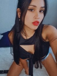 Effy_brown's Offline Chat Room