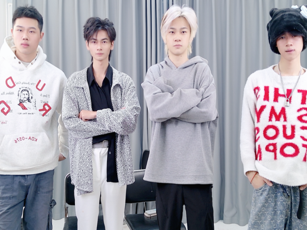 QYBOYS_222's Offline XXX Chat