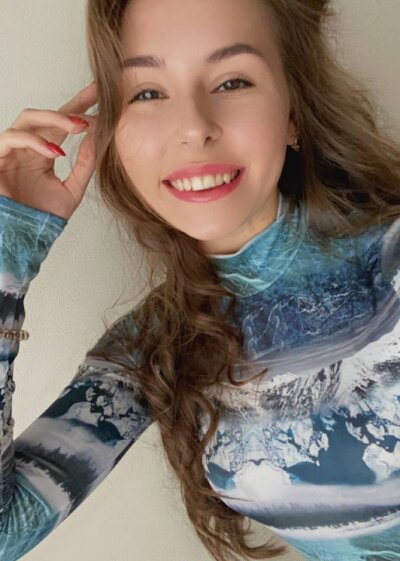HazelAlIen 🕗 live online chat