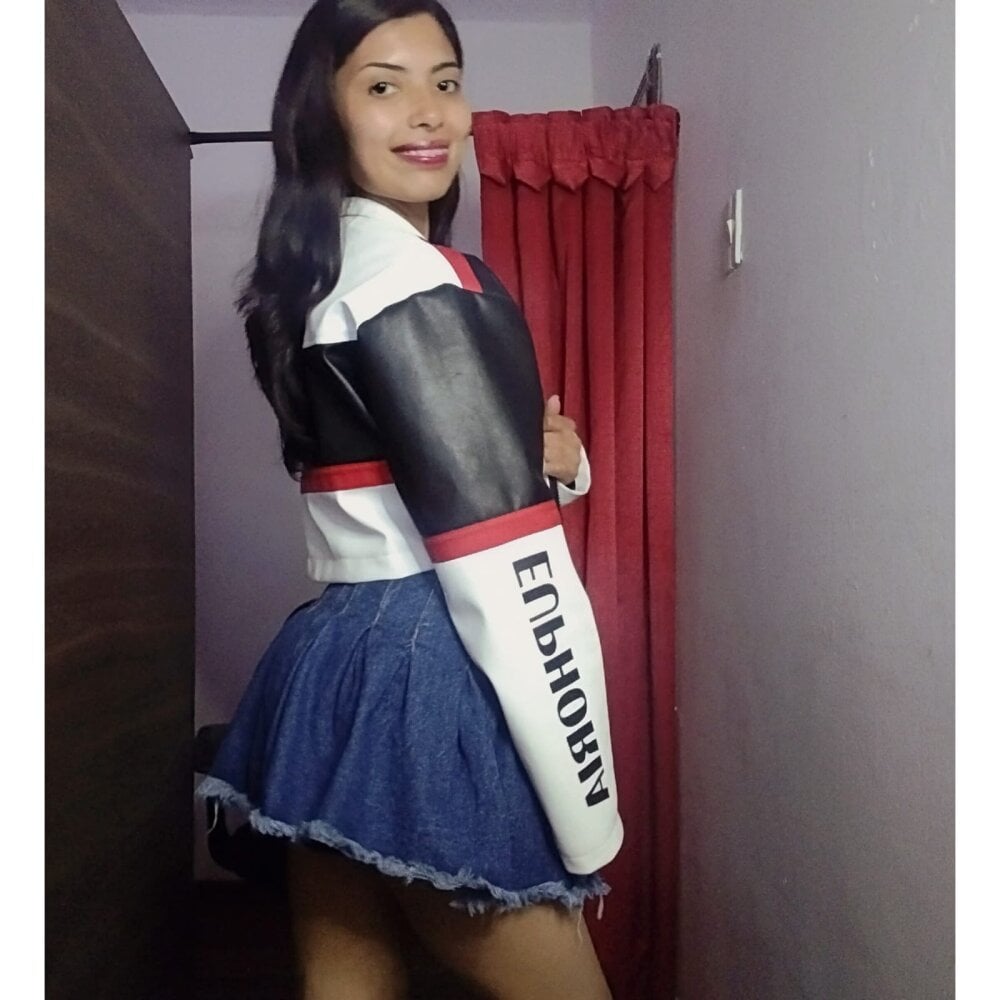 SalomePinkk_