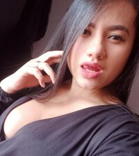 Holly2_t's Offline XXX Chat
