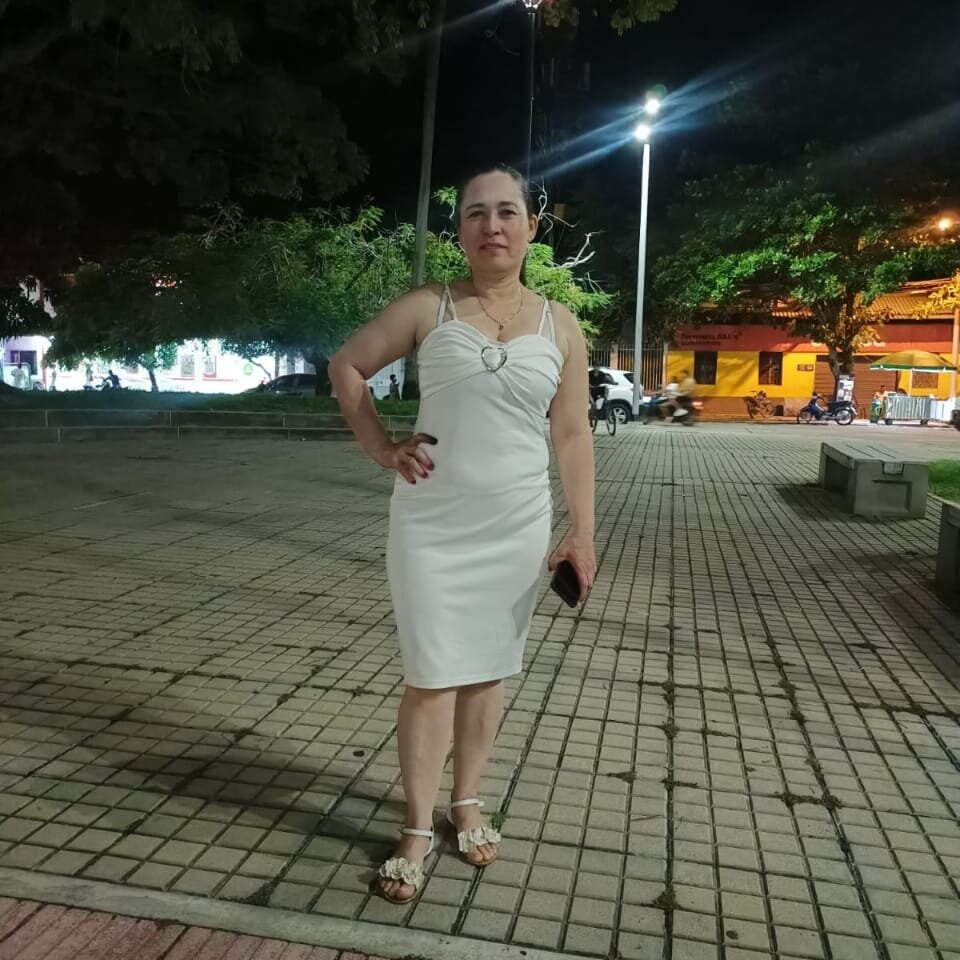 cheapadultsexcams.com helen_larkin livesex profile in 3-doors-down cams