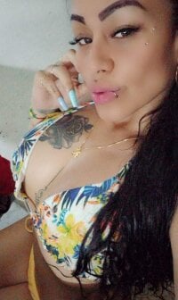 Chanel_111's Offline XXX Chat