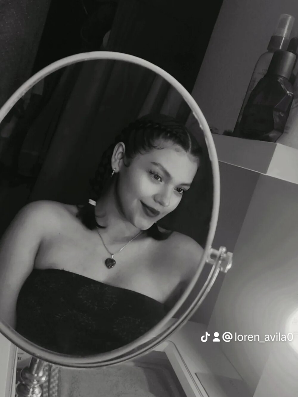 Nina_Kerry's Offline XXX Chat