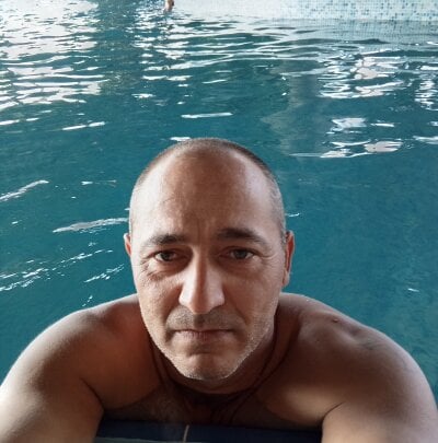 UntunedAutonomy Live Cam on StripChat