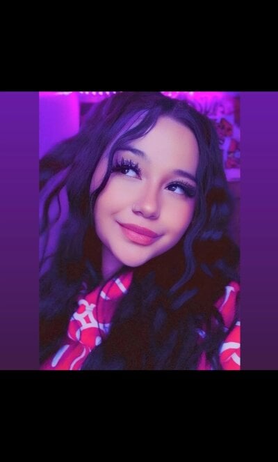 Alana_moore on StripChat