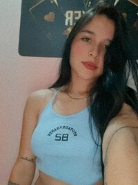 Latinas2HotBabiesxxx's Offline Chat Room